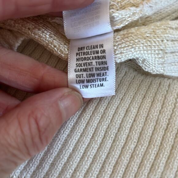 St John Short sleeved knit turtleneck sweater. Size S - Picture 7 of 8